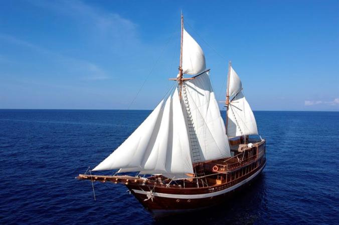 coralia liveaboard charter boat diving sailing trip indonesia