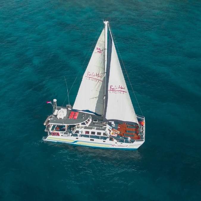 Bai Hai Cruise Sunset Day Trip Dinner Party Yacht Boat Charter Sailing Liveaboard Trip Indonesia